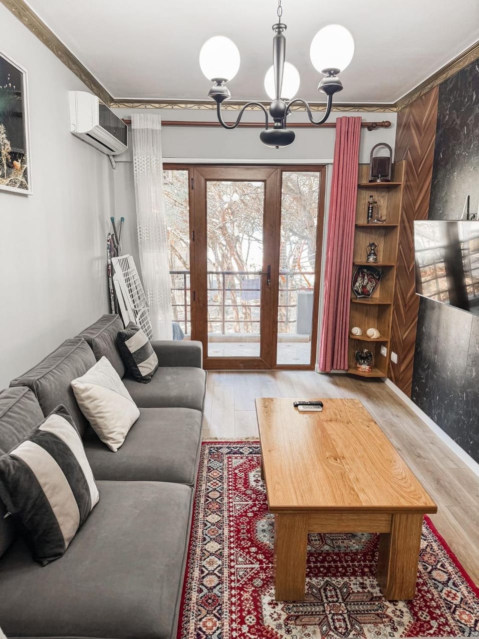 TV and multimedia, Living room, Seating area, Sea view