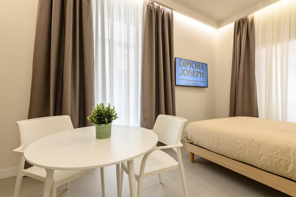 Dimora Joseph VIA TOLEDO Bed and Breakfast in Naples