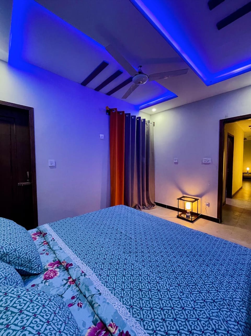Bed, Bedroom, fireplace