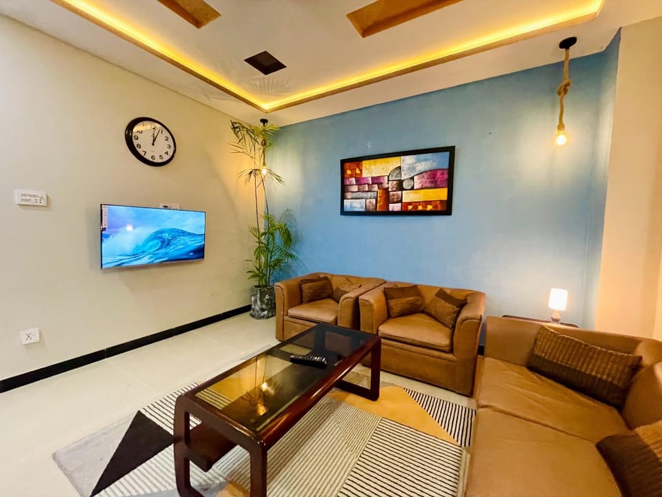 TV and multimedia, Living room, Dining area, Evening entertainment