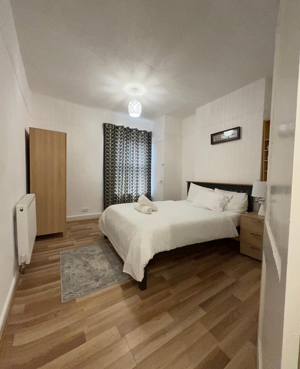 Bedroom, wardrobe