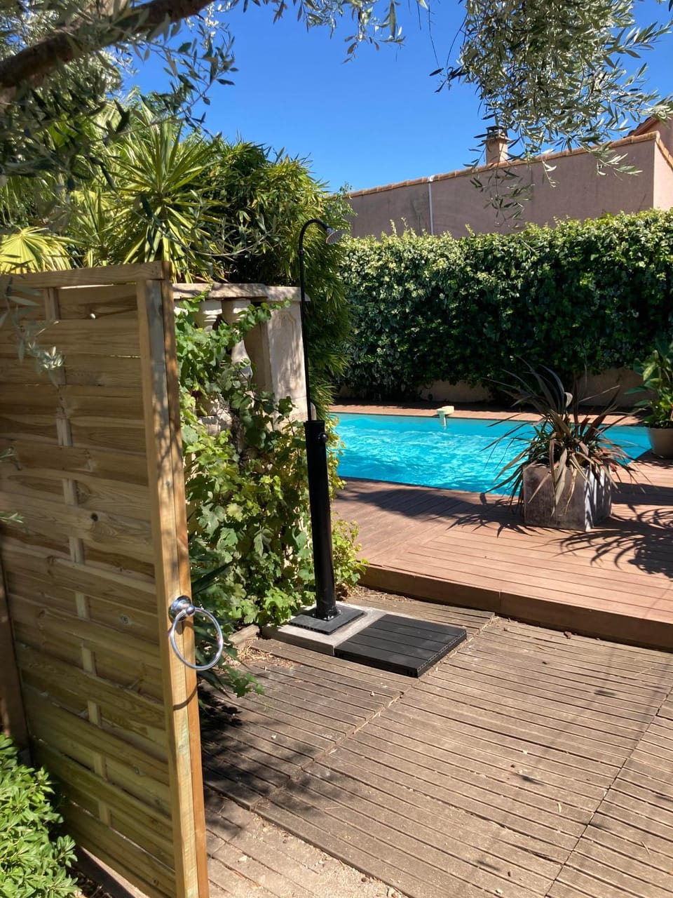 Shower, Day, Summer, Garden, Swimming pool