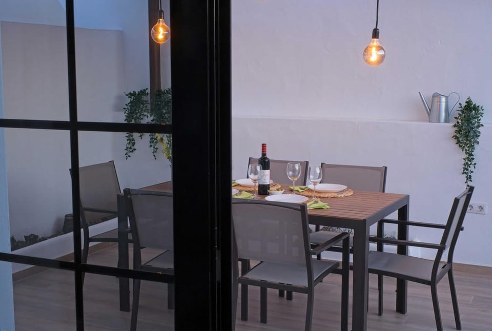 Patio, Balcony/Terrace, Balcony/Terrace, Seating area, Dining area