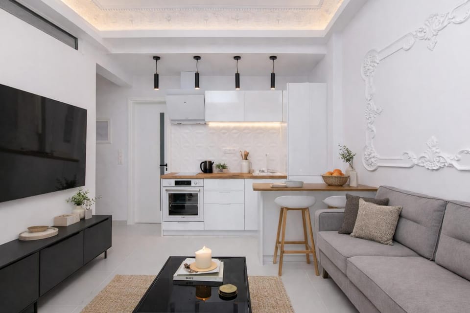 Seating area, kitchen, kitchen