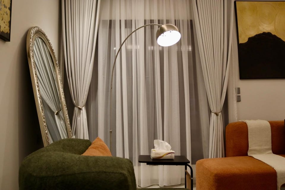 Living room, Seating area