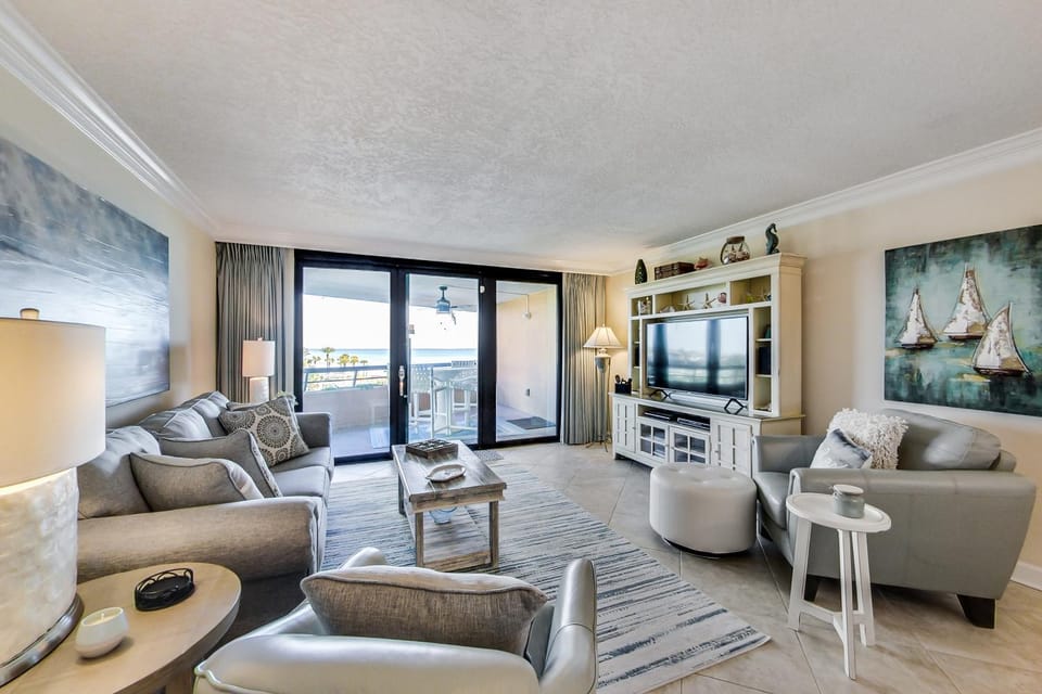 Edgewater 409 - Gulf Views! Beach & Pool Access! House in Miramar Beach