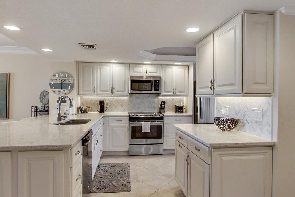 Edgewater 409 - Gulf Views! Beach & Pool Access! House in Miramar Beach