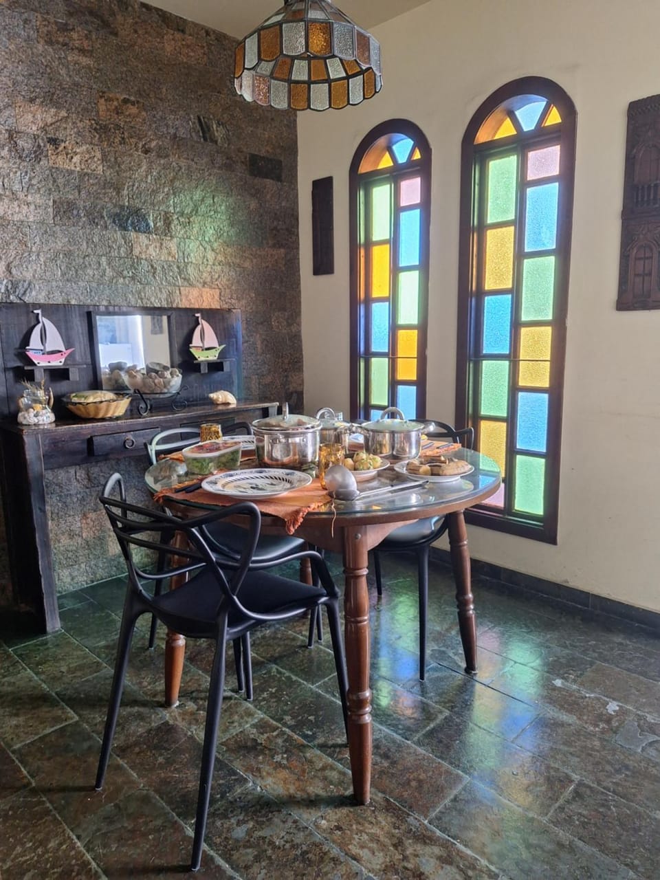 Dining area, Meals