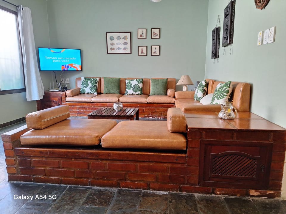 Communal lounge/ TV room, TV and multimedia, Living room