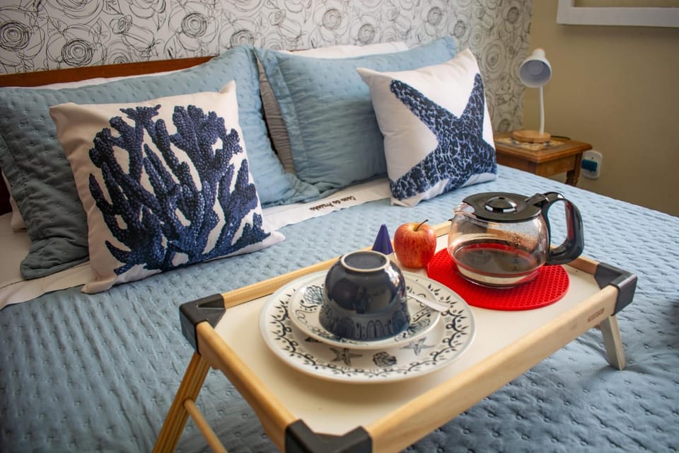 Bed, Coffee/tea facilities, Photo of the whole room, Bedroom