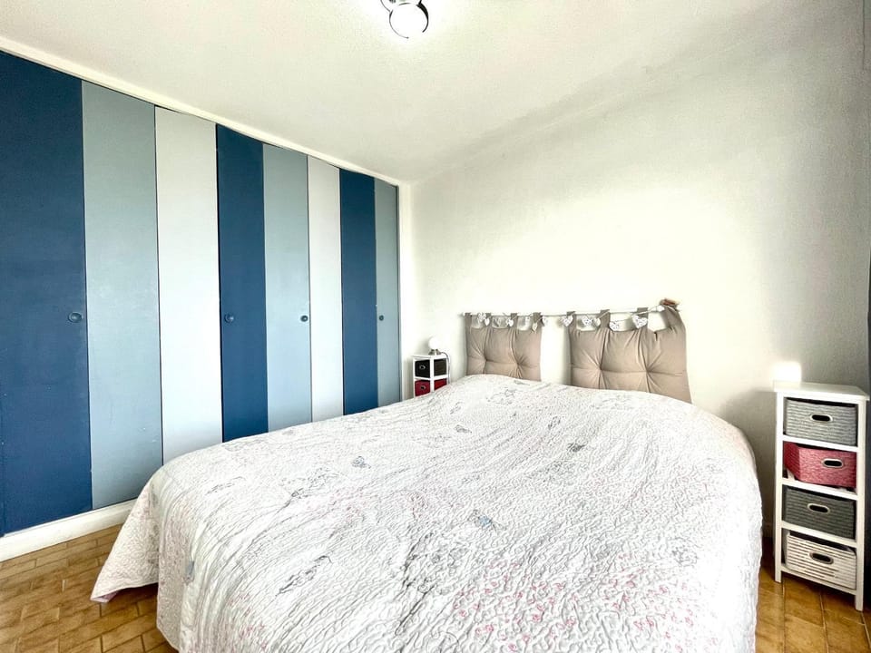 Appartement en bord de mer à Sète avec loggia, parking privé et accès direct à la plage - FR-1-338-566 Apartment in Occitanie