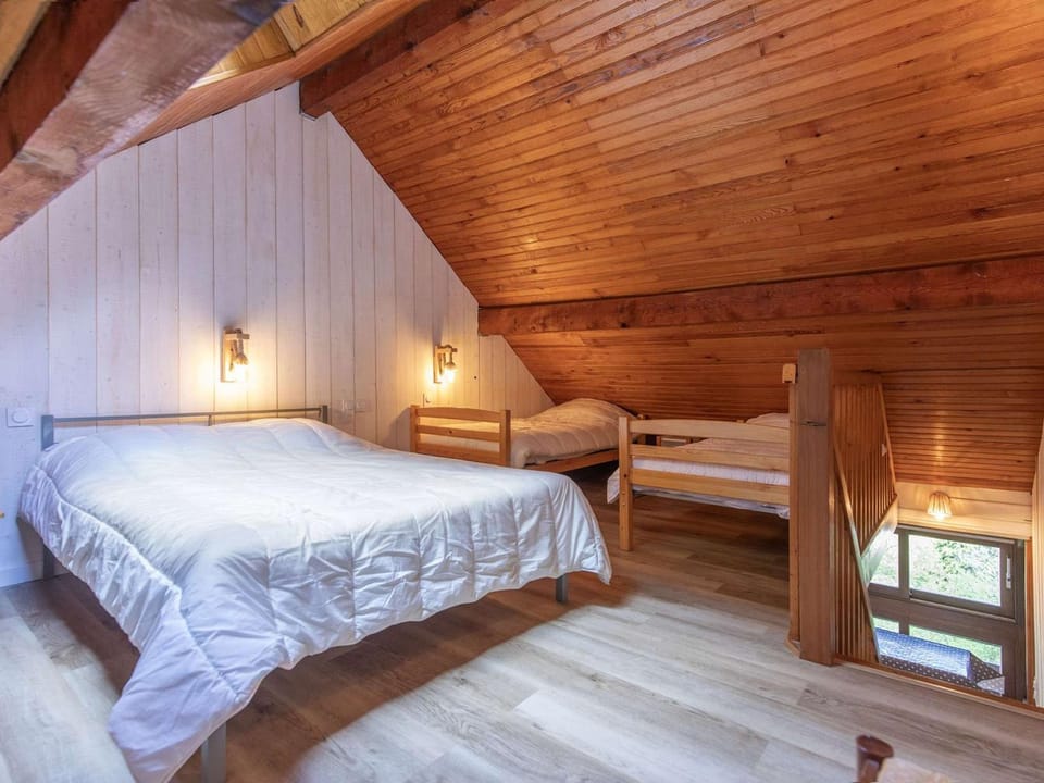 T2 rénové avec terrasse, parking privé, local vélos à Cauterets - FR-1-401-290 Apartment in Cauterets