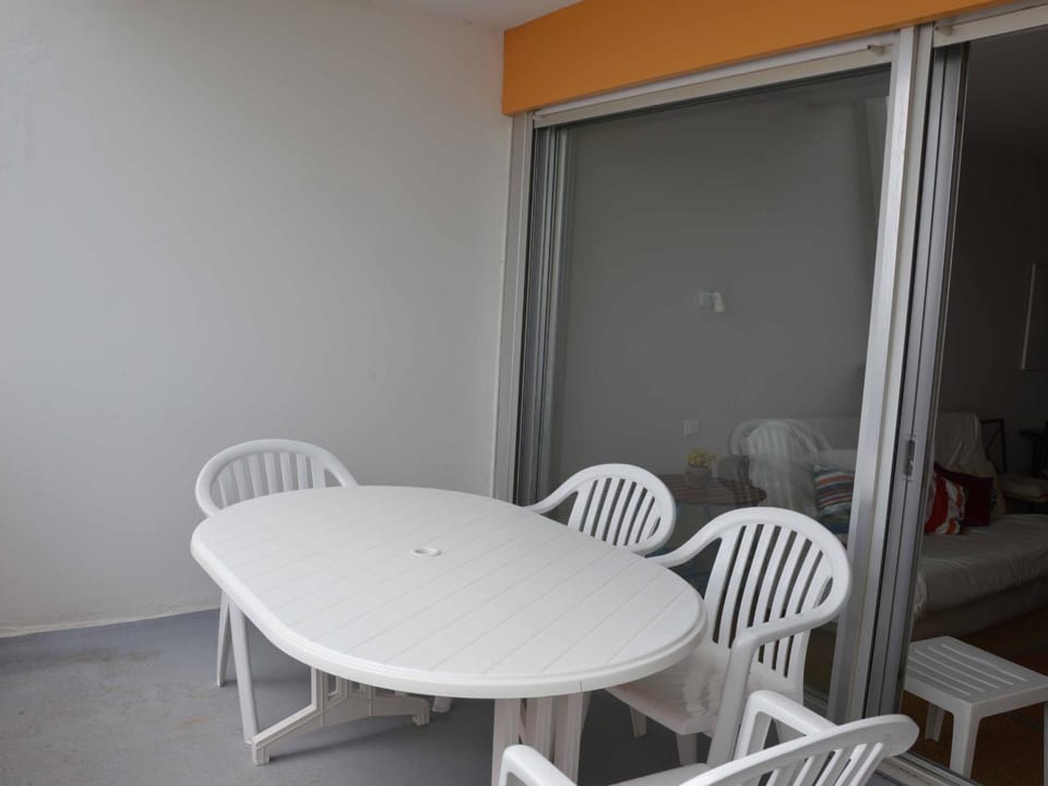 Appartement Confortable avec Balcon - Saint Jean de Monts - FR-1-323-532 Apartment in Saint-Jean-de-Monts