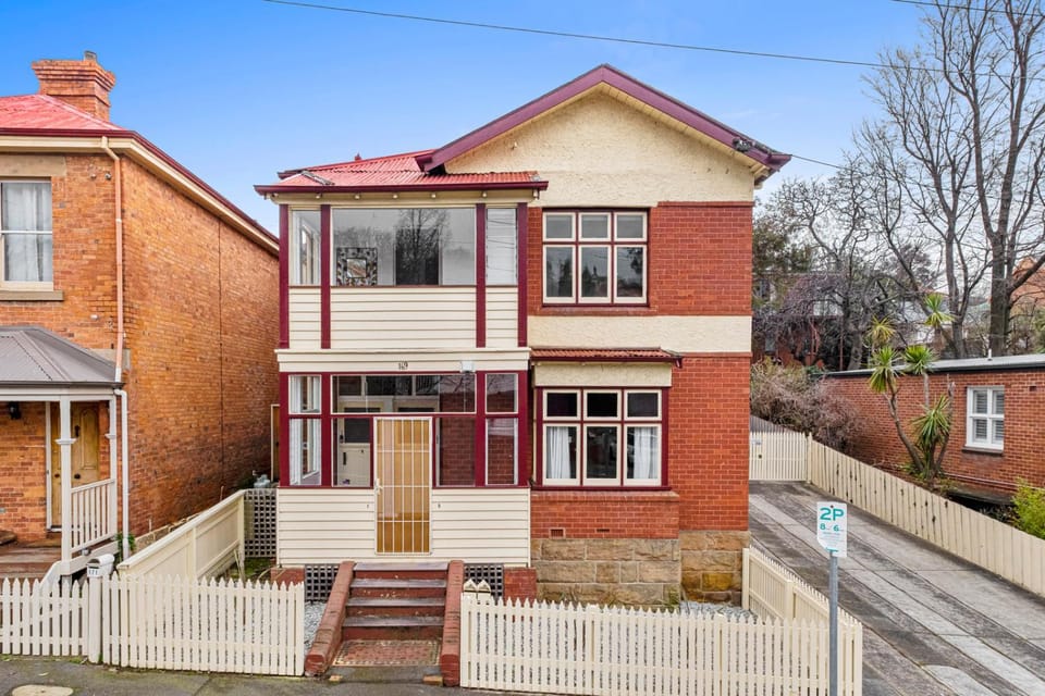 Property building, Day, Neighbourhood, Street view