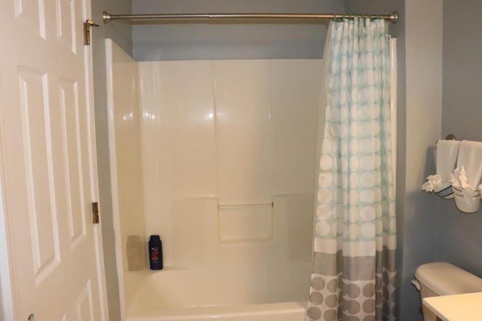 Safari Rooms Vacation rental in Concord