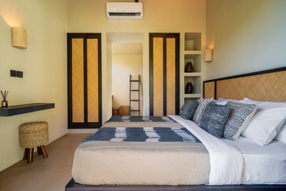 Bed, Bedroom, air conditioner