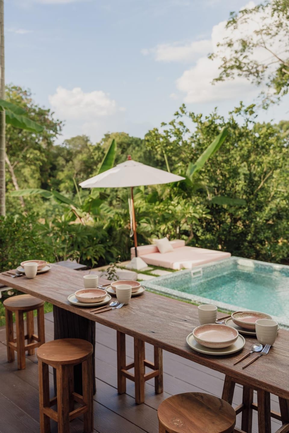 Patio, Spring, Natural landscape, Garden, Balcony/Terrace, Food and drinks, Dining area, Garden view, Pool view, Swimming pool, Swimming pool, sunbed