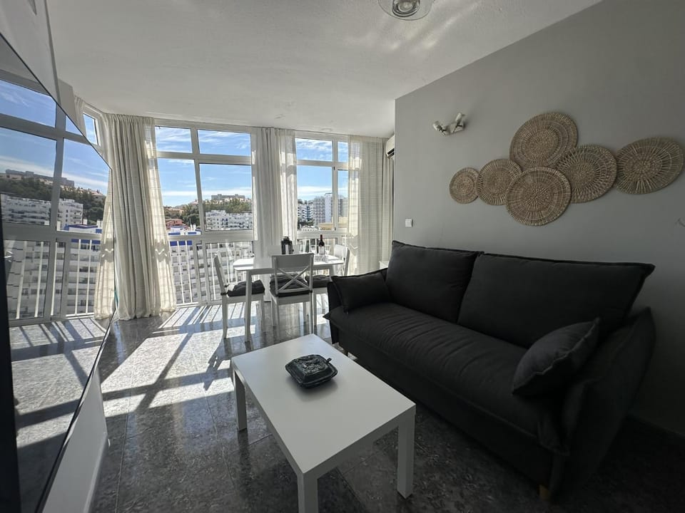 Communal lounge/ TV room, TV and multimedia, Balcony/Terrace, Living room, Dining area