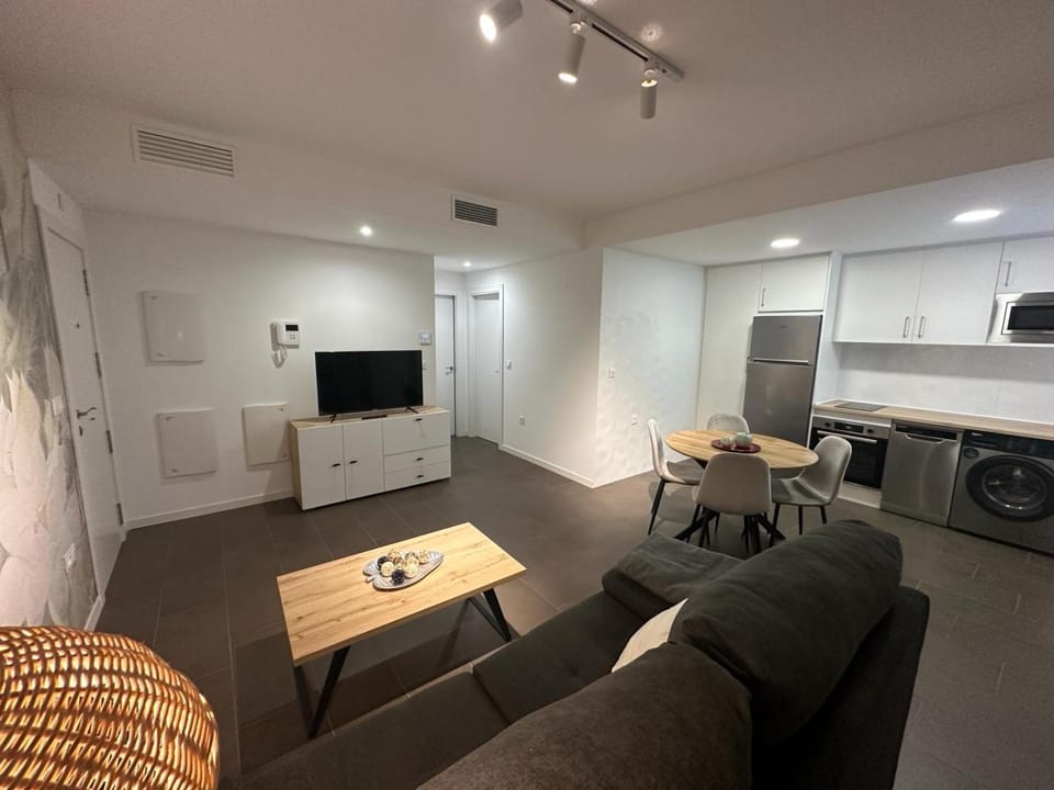 Communal lounge/ TV room, TV and multimedia, Living room, Seating area, washing machine