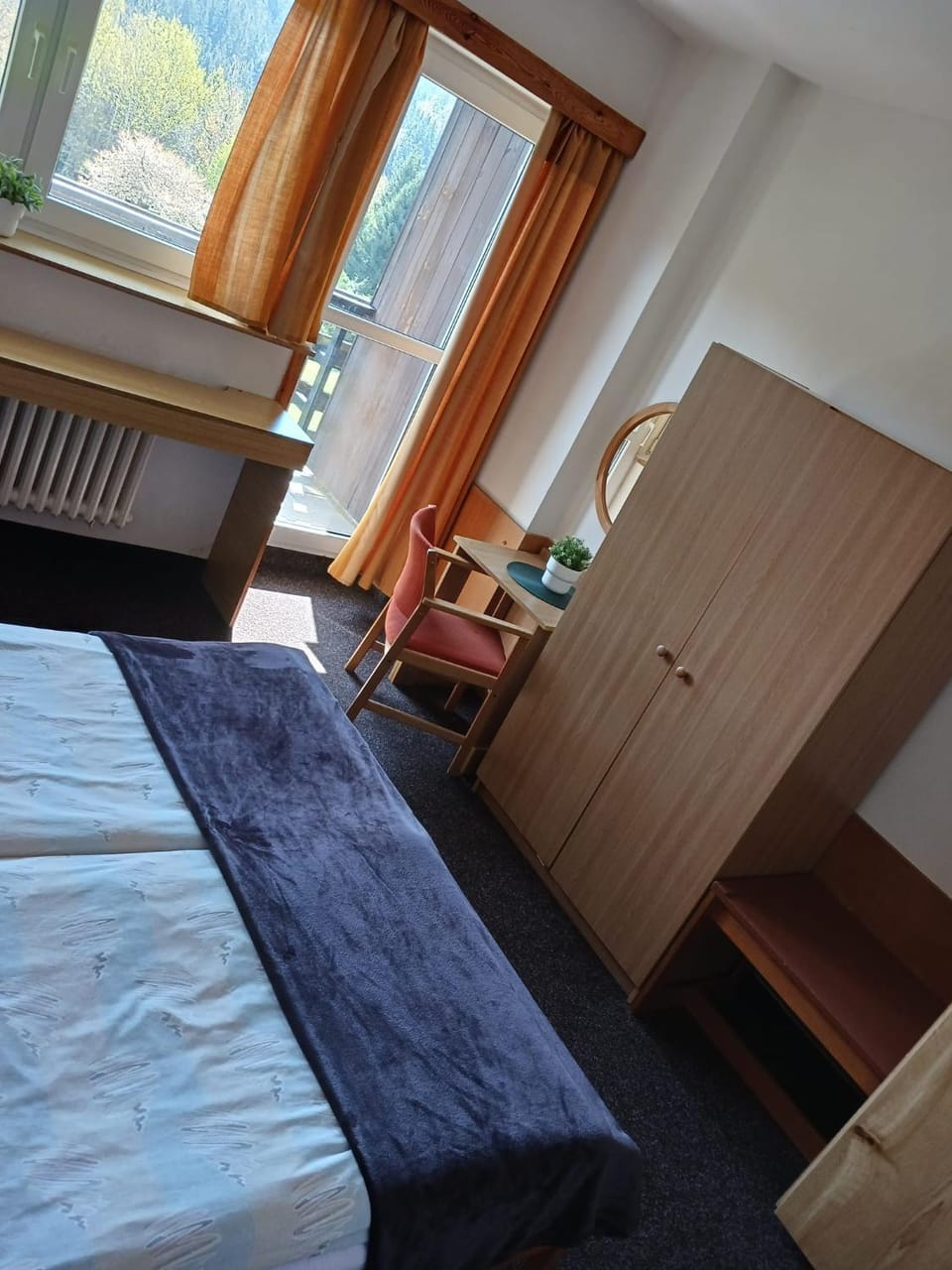 Bed, Photo of the whole room, Bedroom, hair dresser, wardrobe