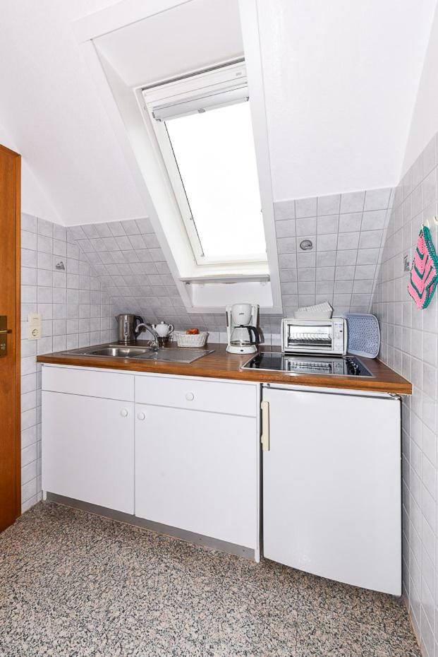 Coffee/tea facilities, Kitchen or kitchenette