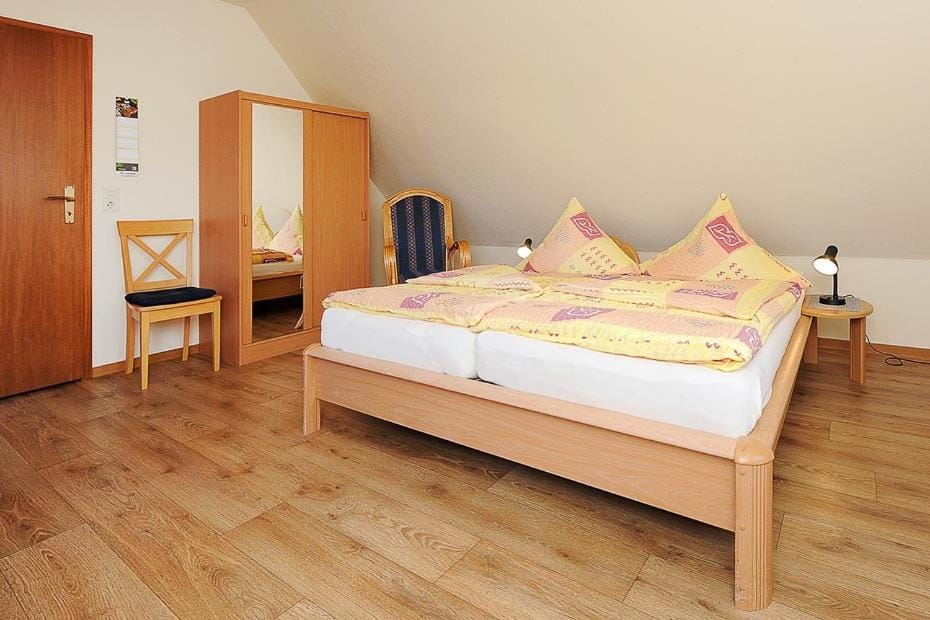 Bed, Photo of the whole room, Bedroom, wardrobe
