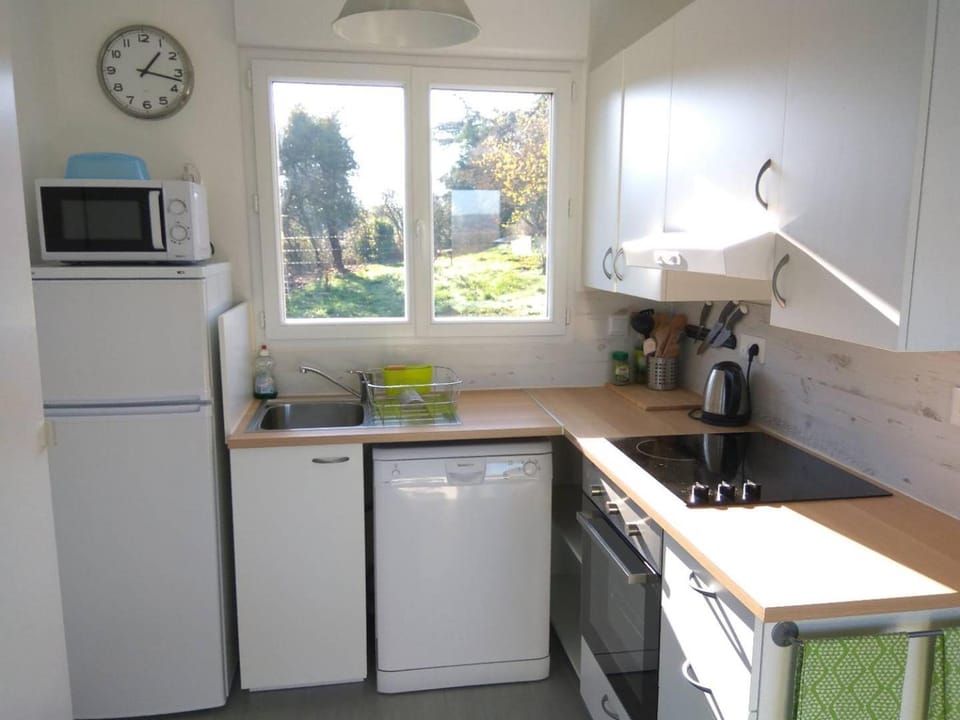Coffee/tea facilities, Kitchen or kitchenette, dishwasher, minibar, pet friendly, stove, toaster, kitchen