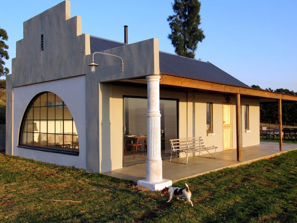 Property building, Balcony/Terrace, Pets