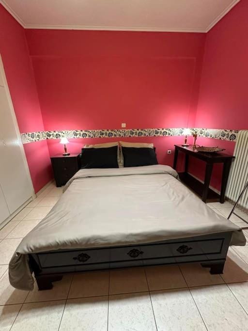 Bed, Fitness centre/facilities, Photo of the whole room, Bedroom, internet, wardrobe