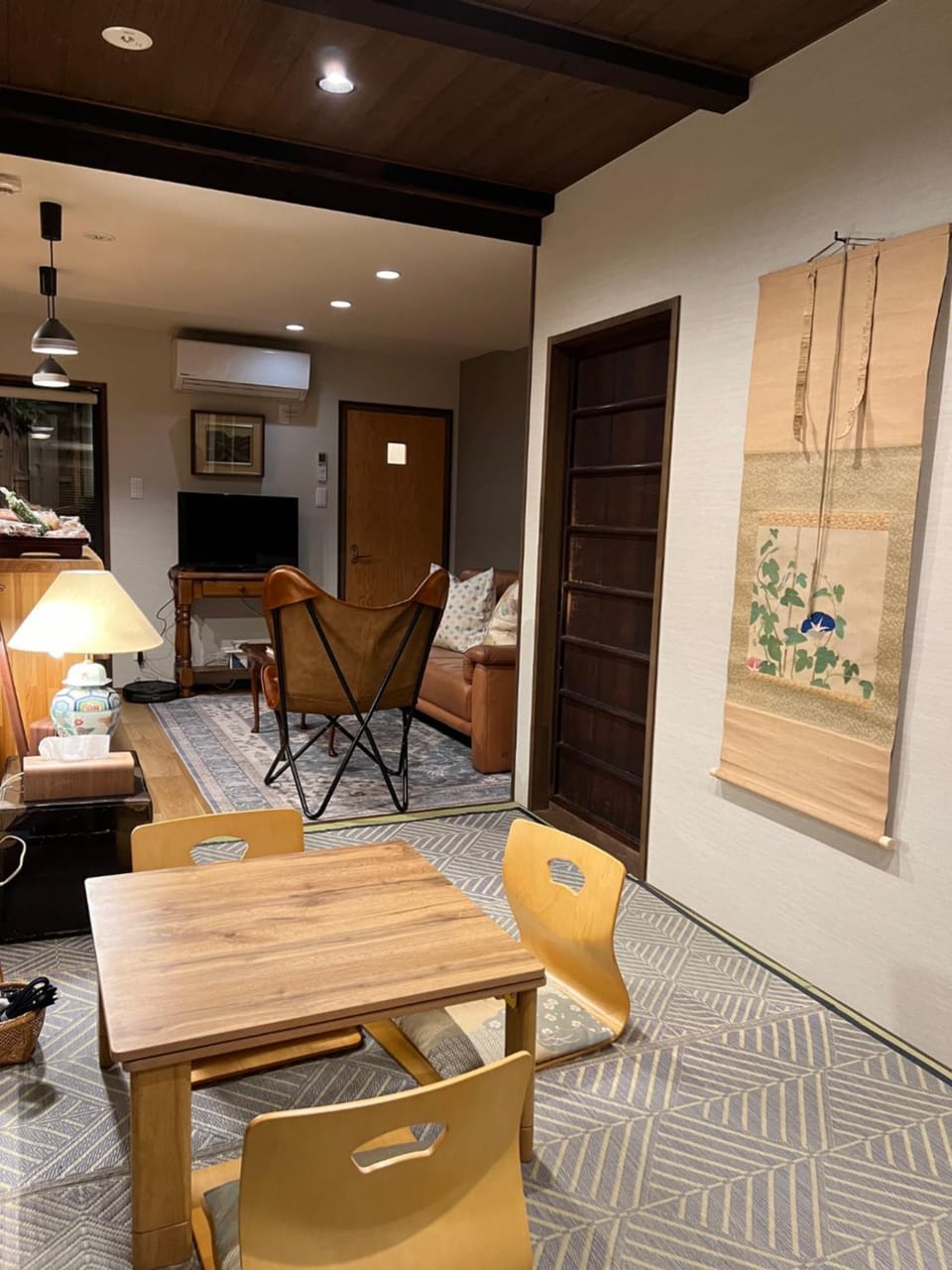 TV and multimedia, Living room, Dining area