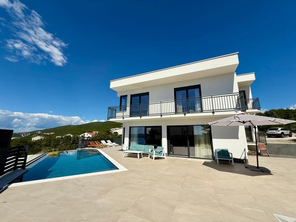 Villa V Villa in Crikvenica