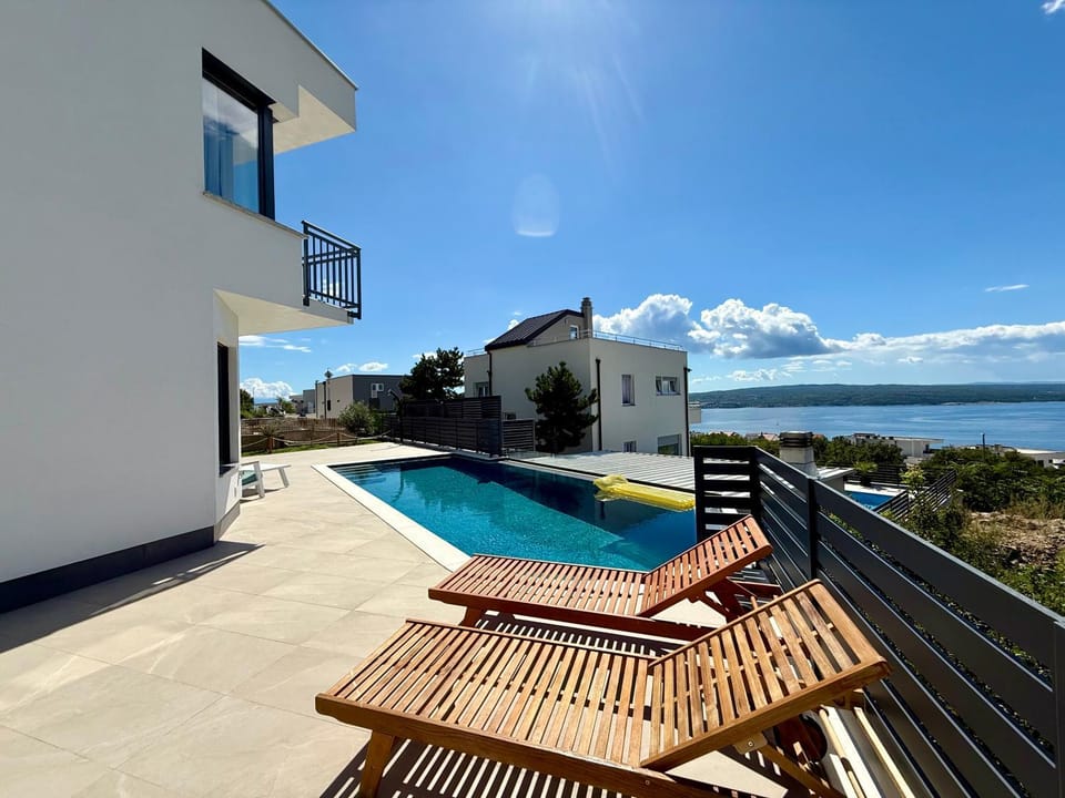 Villa V Villa in Crikvenica