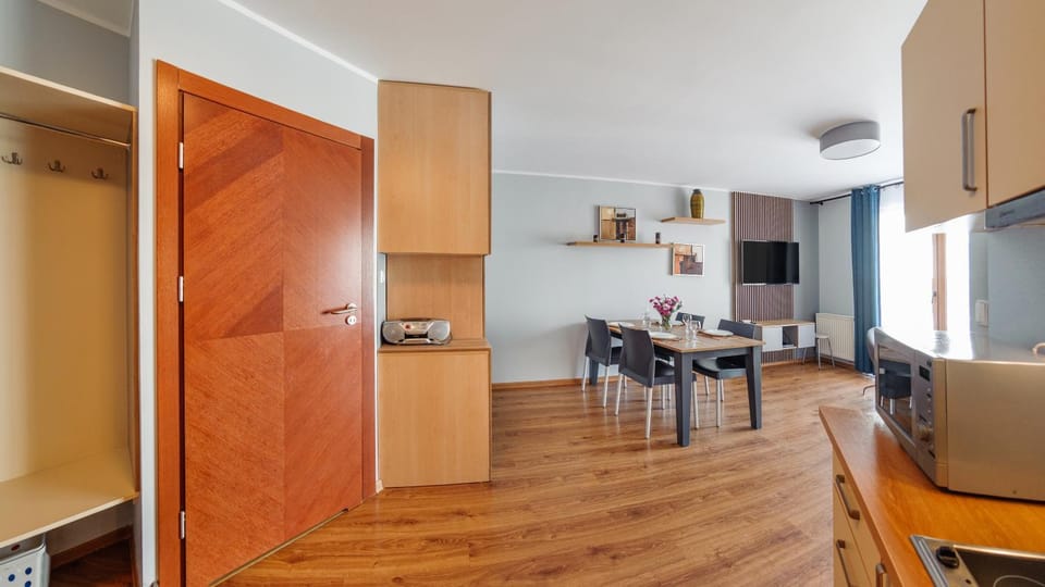 TV and multimedia, Kitchen or kitchenette, Living room, Seating area, Dining area, minibar, wardrobe