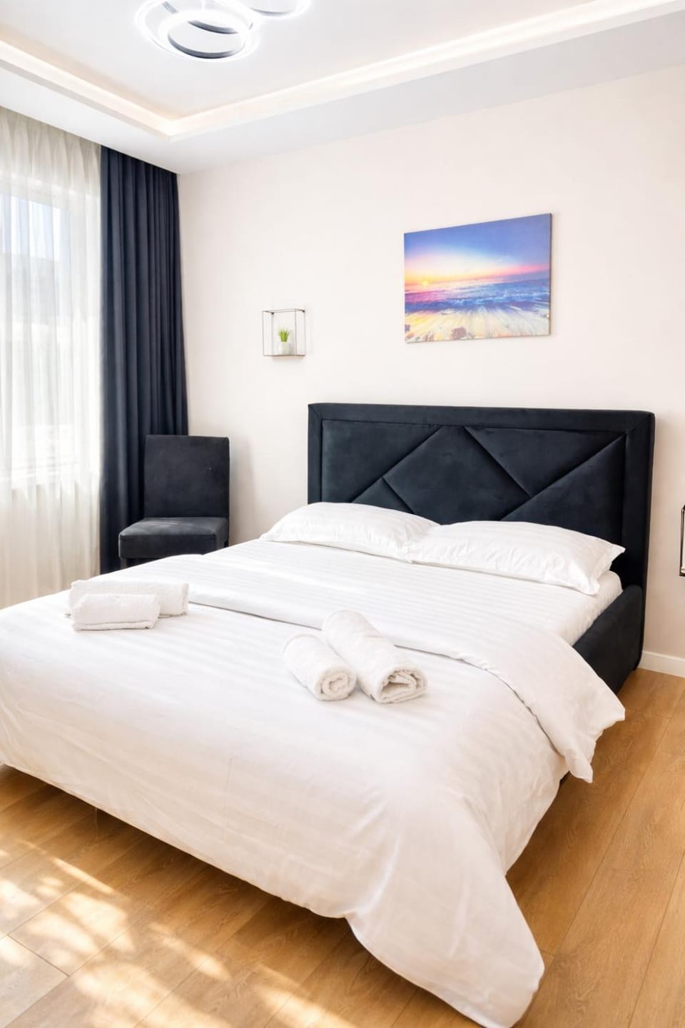Bed, Bedroom, towels
