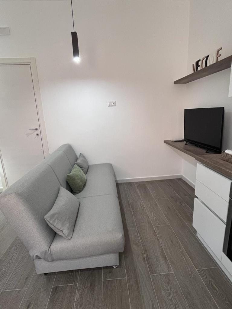 TV and multimedia, Living room, Evening entertainment