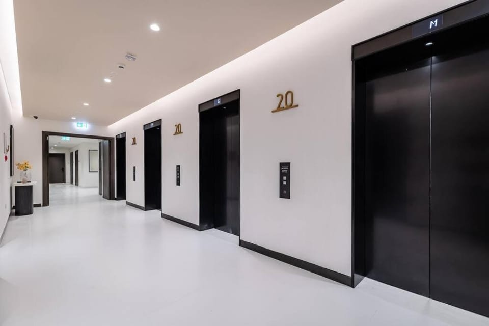 Goldbest - 2bdr Marina view Apartment in Dubai