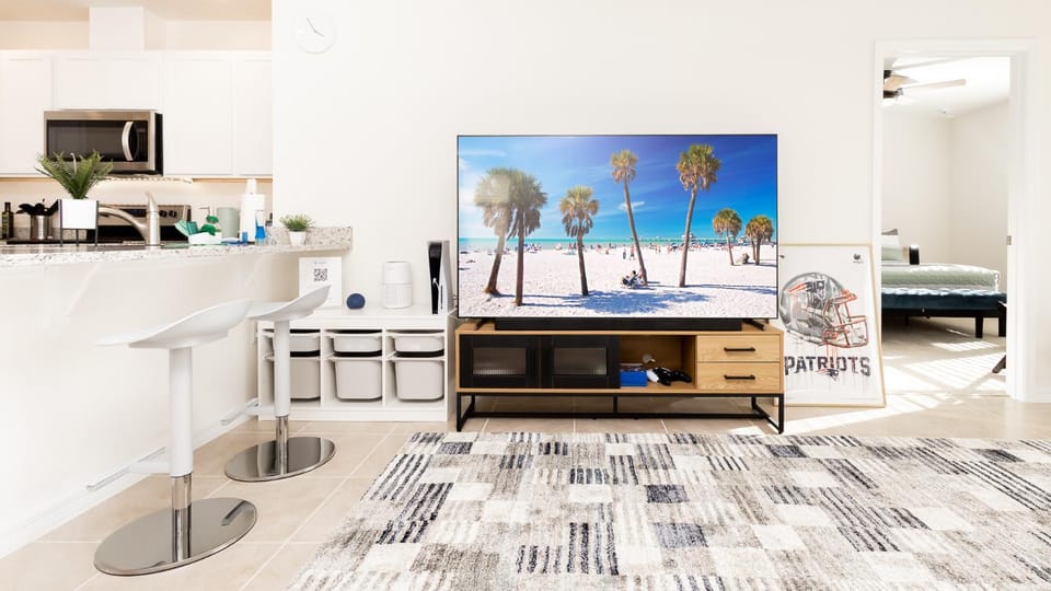 Communal lounge/ TV room, Bed, TV and multimedia, Kitchen or kitchenette, Photo of the whole room, Evening entertainment, Bedroom, air conditioner