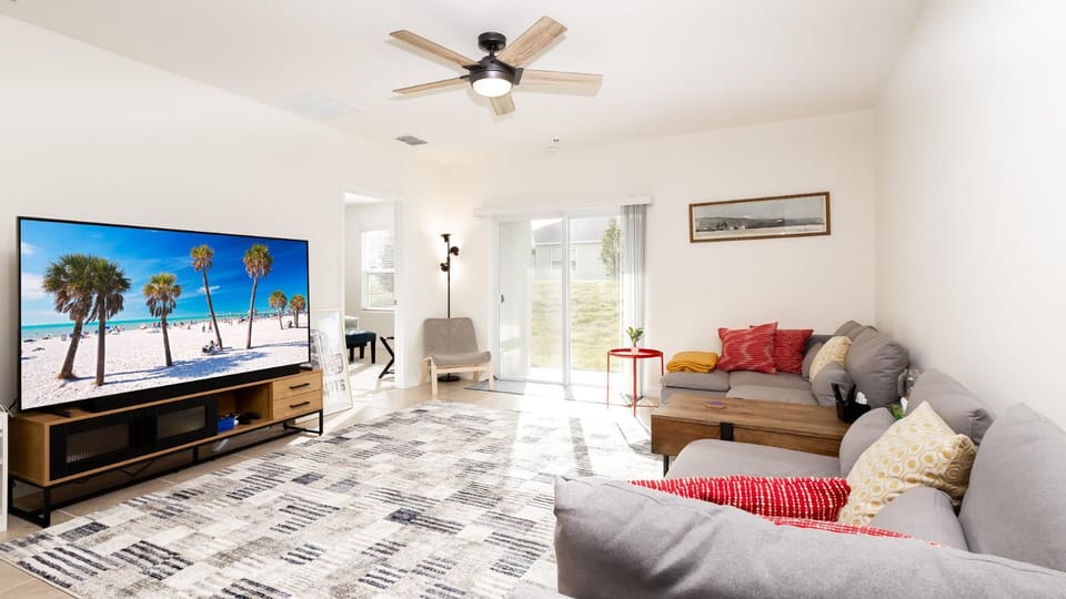TV and multimedia, Living room, Seating area