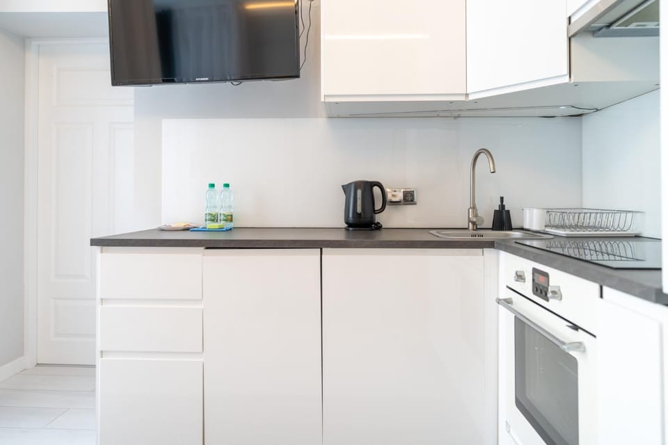 Coffee/tea facilities, Kitchen or kitchenette, dishwasher, pet friendly, stove