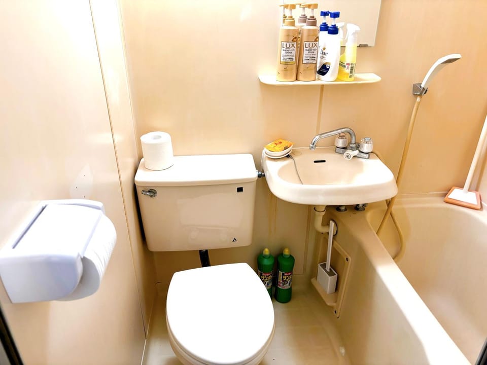 Shower, Toilet, Bathroom