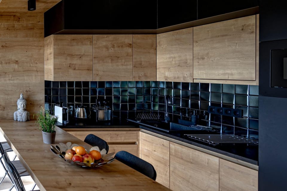 Kitchen or kitchenette