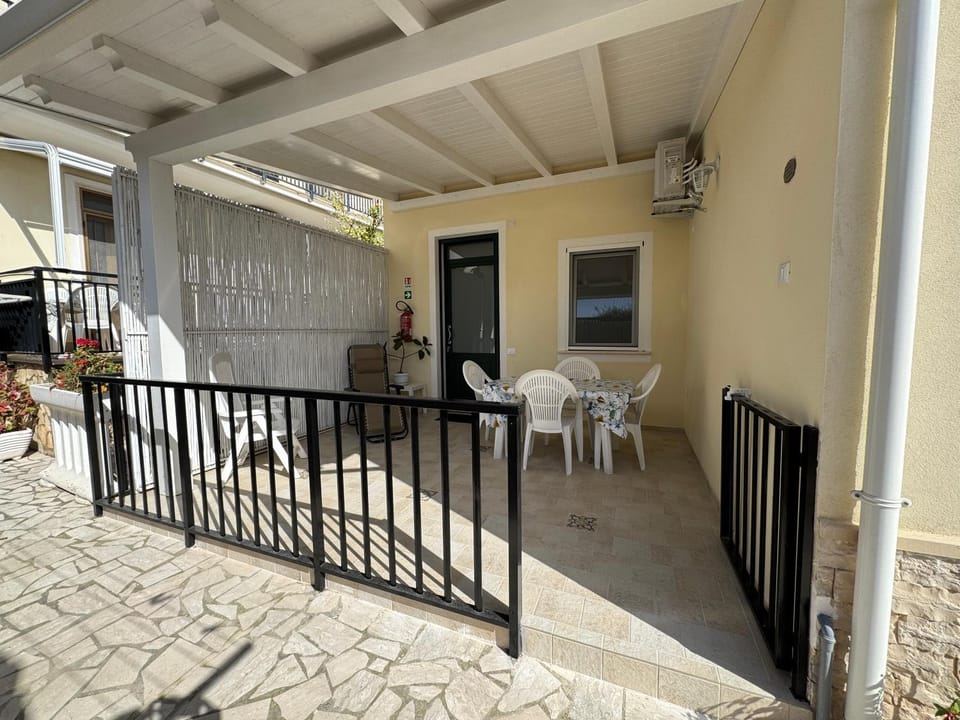 Patio, Balcony/Terrace