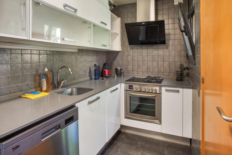 Kitchen or kitchenette, Living room
