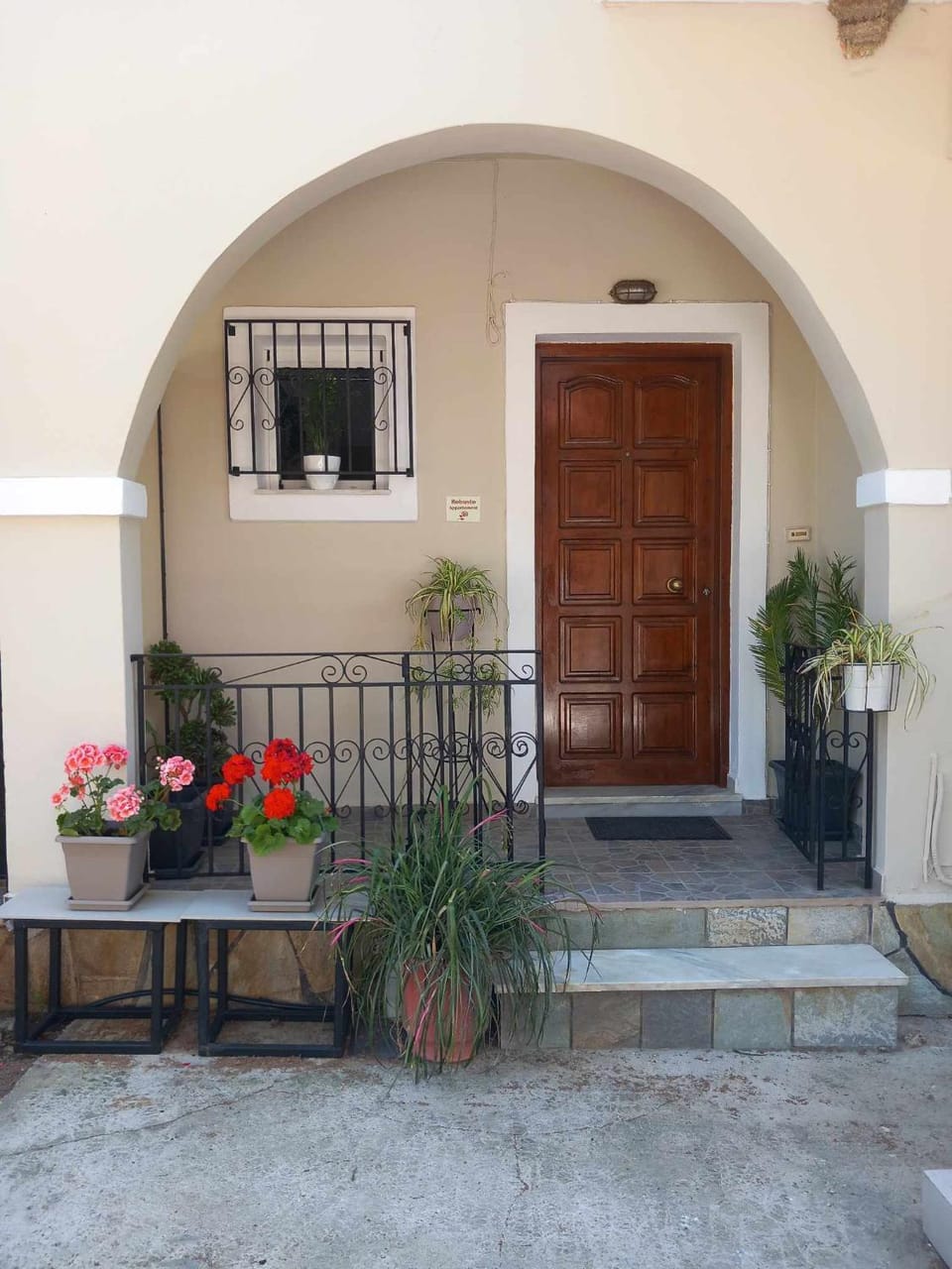 Facade/entrance