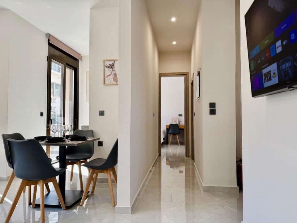 TV and multimedia, Dining area