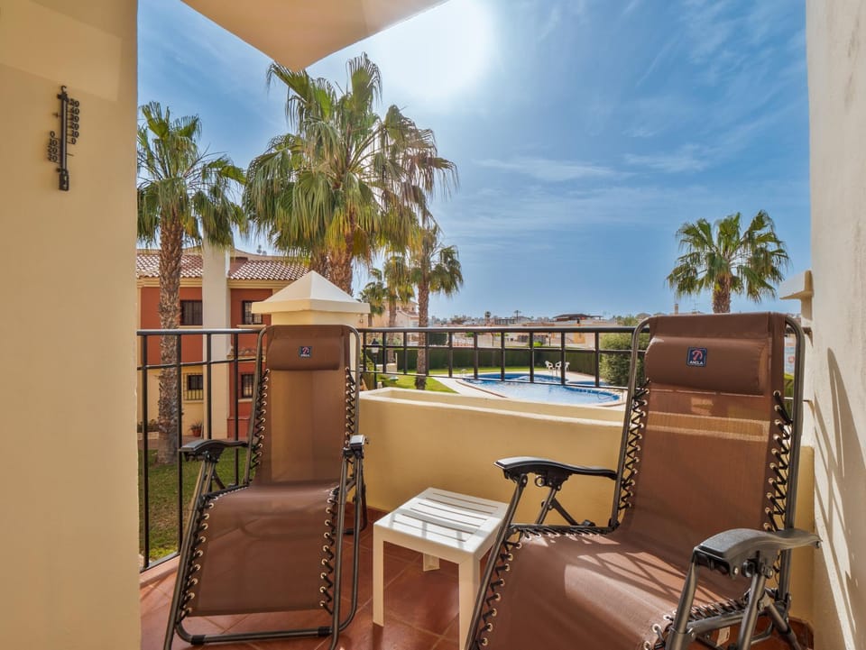 View (from property/room), Balcony/Terrace, Garden view, Pool view, sunbed