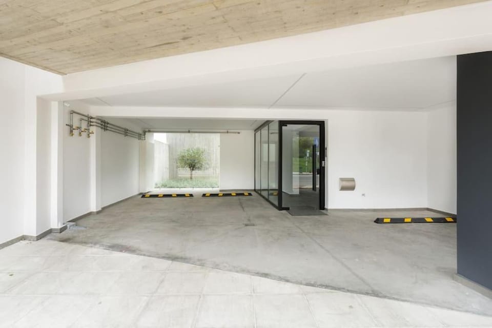 The Hostmaster Persephone Turquoise Opulence 1st floor Apartment in Athens