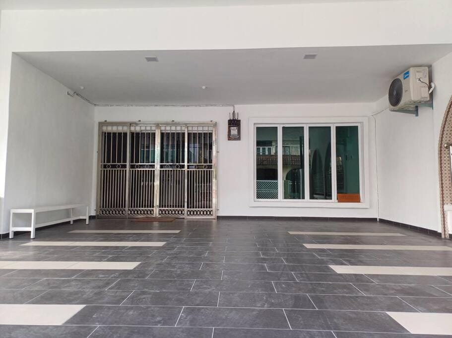 Homely Homestay Malacca Taman SeaView House in Malacca