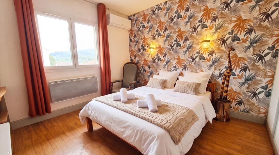 Le Belvédère des Pyrénées - Vue Montagne & Piscine Apartment in Lourdes