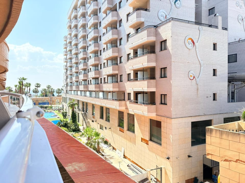 Property building, Balcony/Terrace